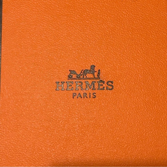 Small Hermes Gift Box - Picture 5 of 9